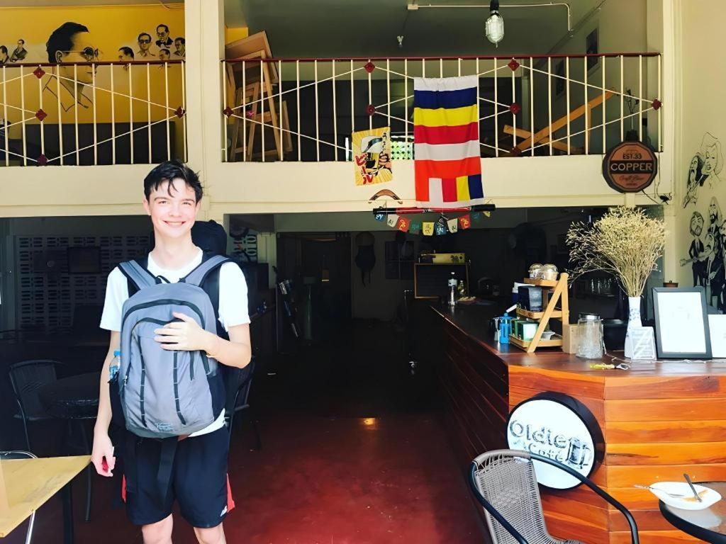 Oldie And Sleepy Hostel Udon Thani Esterno foto
